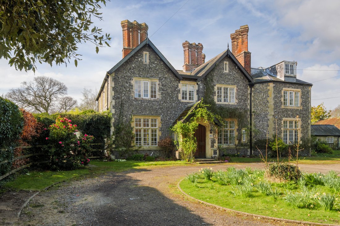 House in Dunkirk, England 4 - 16536992