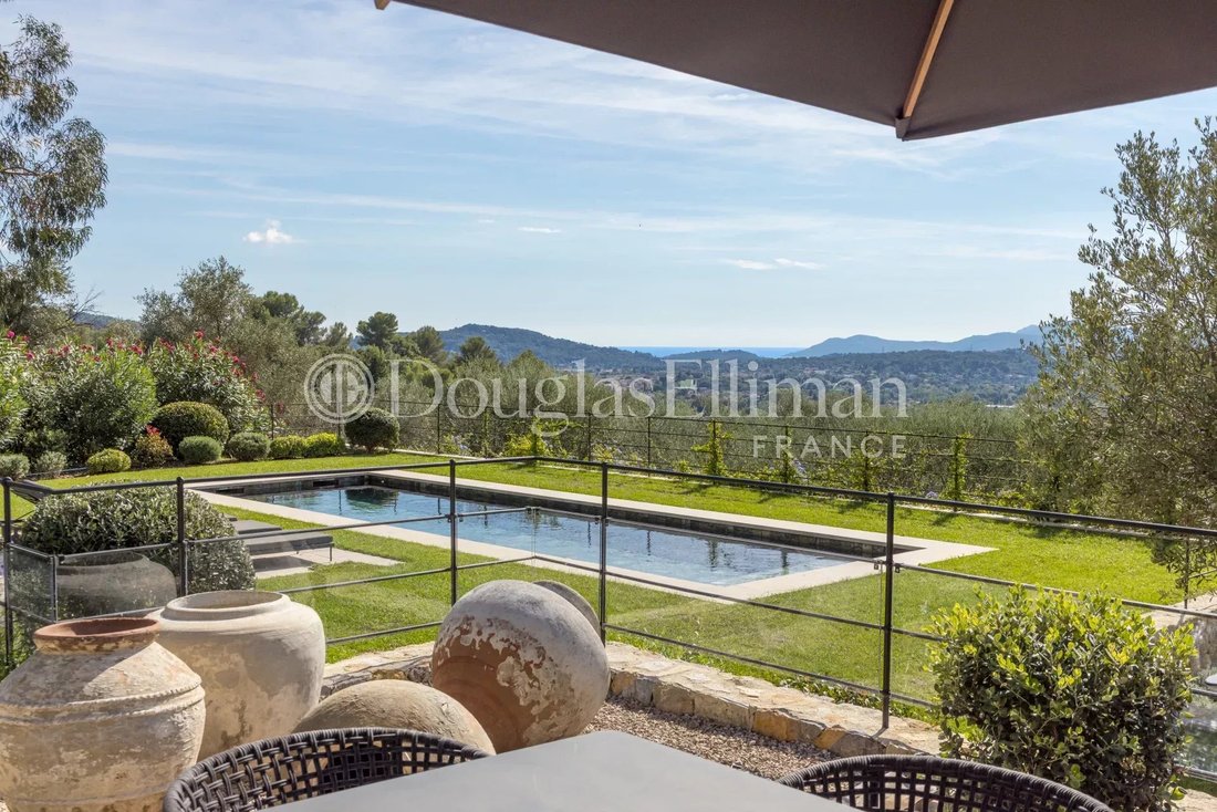 Villa in Grasse, Provence-Alpes-Côte d'Azur, France 2 - 16333173