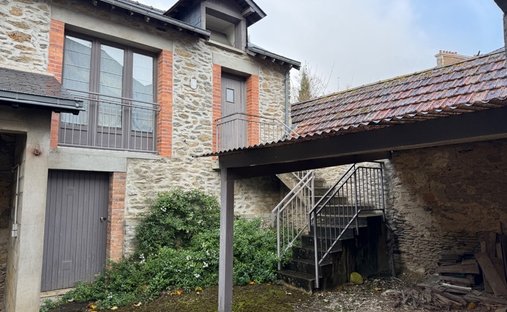 Castle for Sale in Laval, Pays de la Loire, France