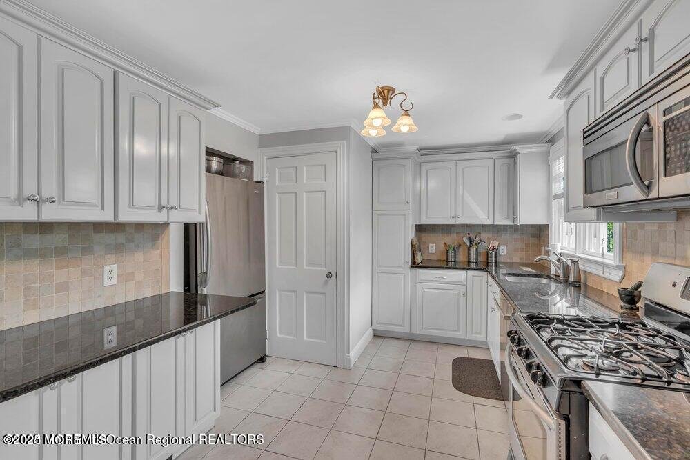 House in Oakhurst, New Jersey, United States 4 - 16473567