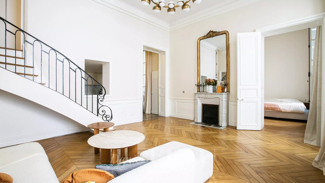 Apartment in Odéon, Paris 6e Arrondissement, Paris 3 - 16533103