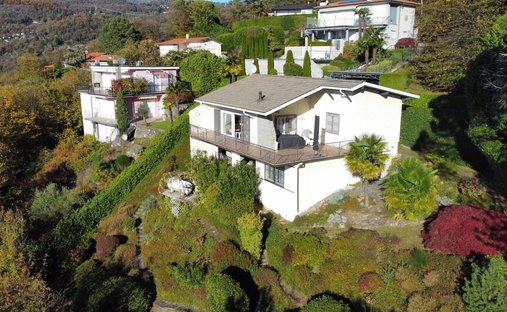 Haus in Luino, Lombardei, Italien 1
