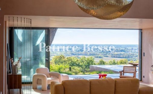 Castle for Sale in Langoiran, Nouvelle-Aquitaine, France