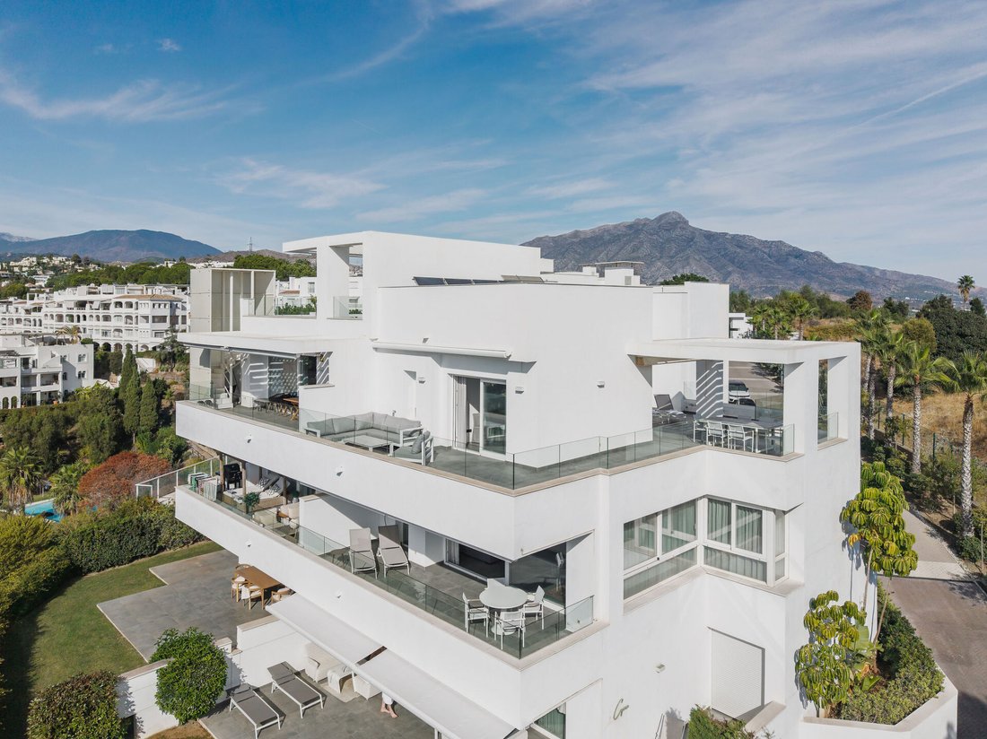 Penthouse in La Quinta, Benahavis, Andalusia 1 - 16533078