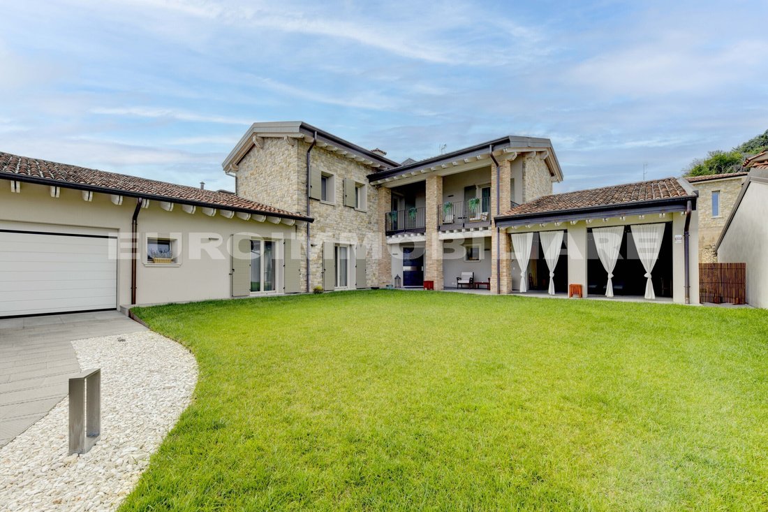 Villa in Gussago, Lombardy, Italy 1 - 16032524