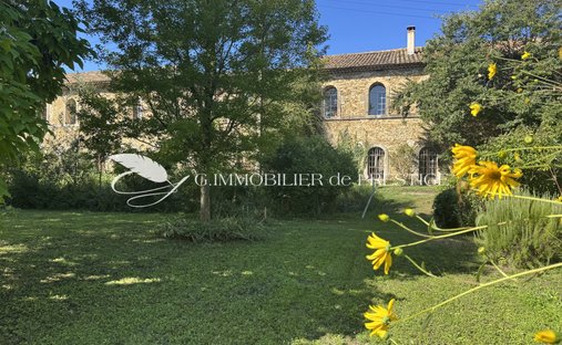 Castillo en Ouest, Entraigues-sur-la-Sorgue, Francia 1
