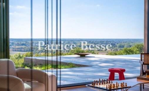 Castle for Sale in Langoiran, Nouvelle-Aquitaine, France