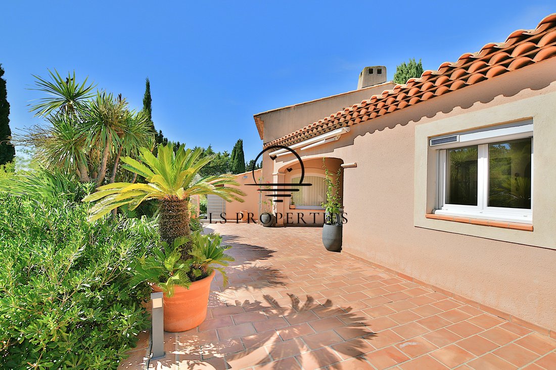 Villa in Nord, Sanary-sur-Mer, France 4 - 16534537