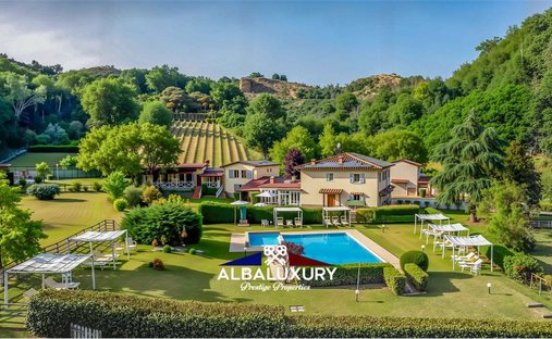 Villa in San Giovanni Valdarno, Tuscany, Italy 1