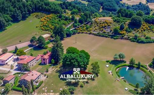 Villa in Pieve Santo Stefano, Tuscany, Italy 1