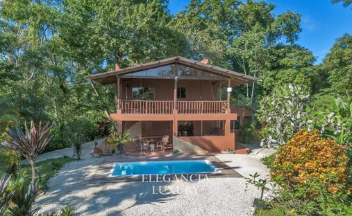 Villa in Cedros, Puntarenas Province, Costa Rica 1