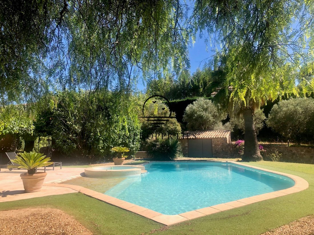 Villa in Nord, Sanary-sur-Mer, France 1 - 16534537