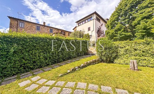 Villa in Two Roads - San Gaggio, Florence, Italy 1