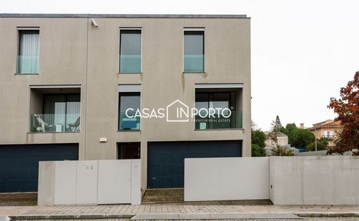 House in Cedofeita, Santo Ildefonso, Se, Miragaia, Sao Nicolau e Vitoria, Porto District, Portugal 1