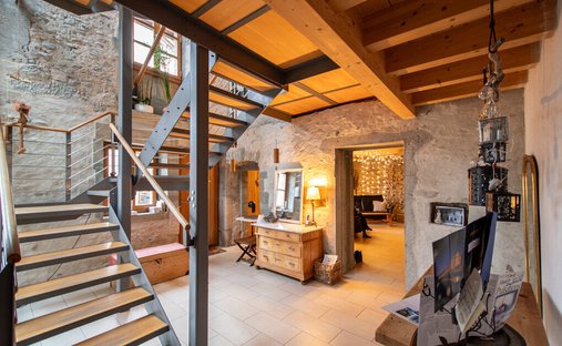 Castle Life At Your Fingertips