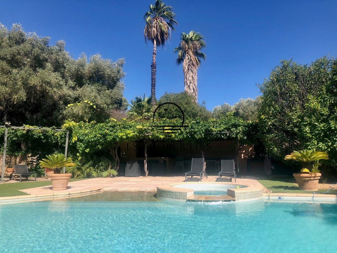 Villa in Nord, Sanary-sur-Mer, France 3 - 16534537