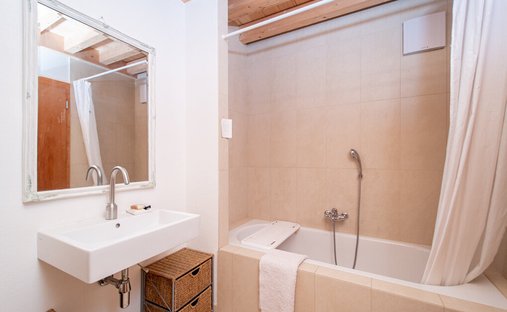 Castle Life At Your Fingertips