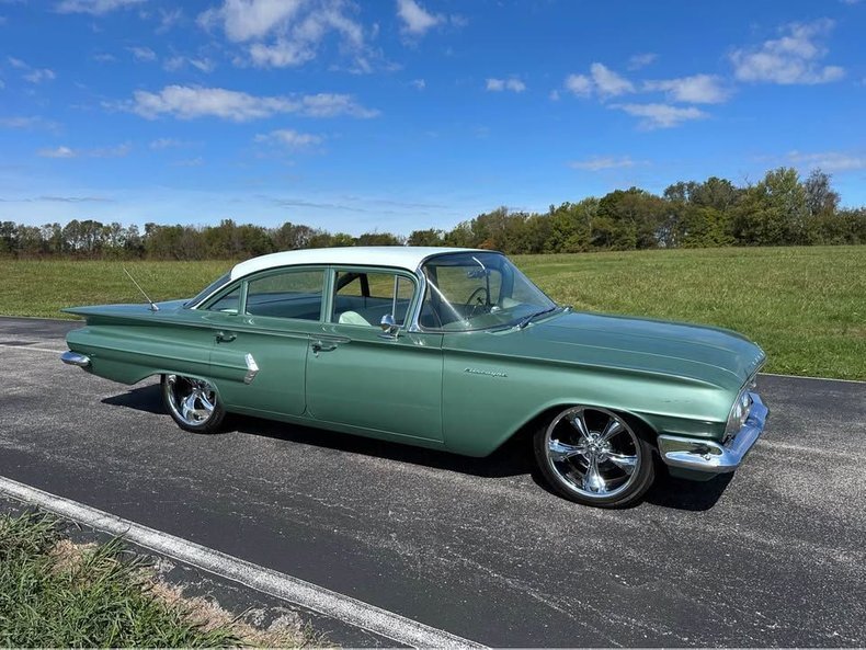 Sedan in Glendale, United States 5 - 16536836