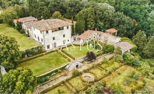 Villa in Pontassieve, Tuscany, Italy 1