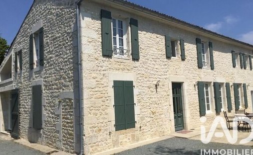 Castle for Sale in Le Gua, Nouvelle-Aquitaine, France