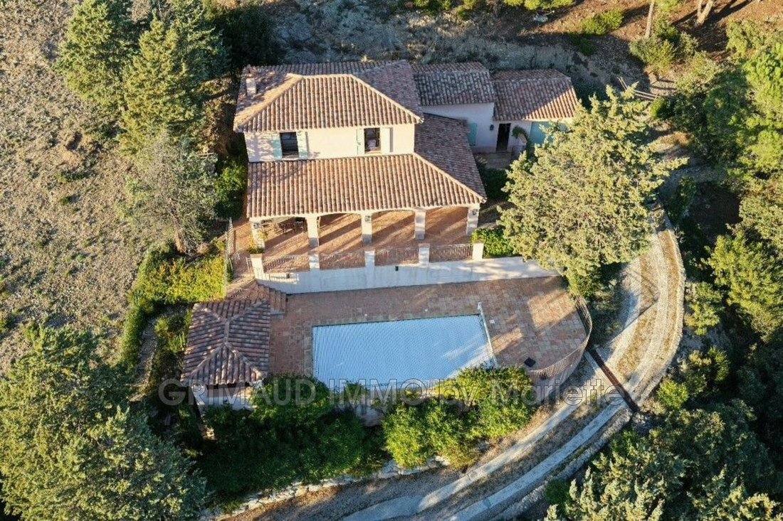 Villa in Le Plan-de-la-Tour, Provence-Alpes-Côte d'Azur, France 2 - 16248884