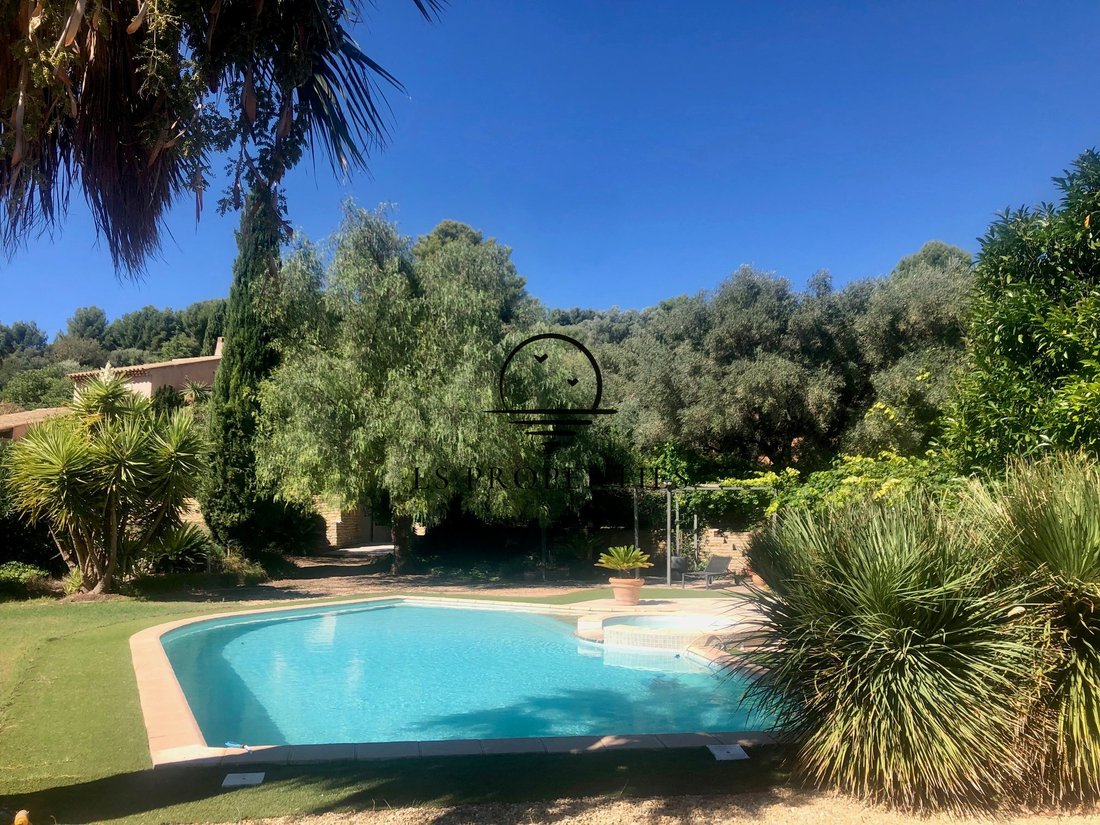 Villa in Nord, Sanary-sur-Mer, France 2 - 16534537
