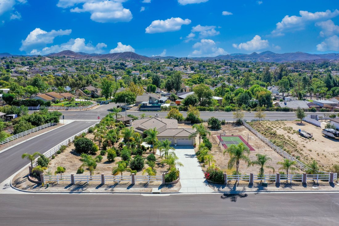 House in Riverside, California, United States 1 - 16534777