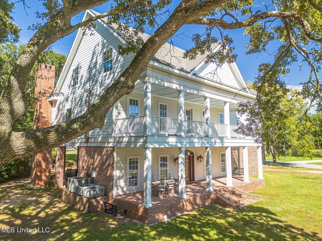 House in Pascagoula, Mississippi, United States 1 - 16307710