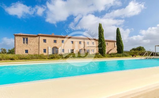 Villa in Volterra, Tuscany, Italy 1