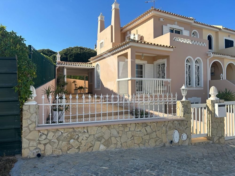 House in Vilamoura, Quarteira, Algarve 1 - 15903140