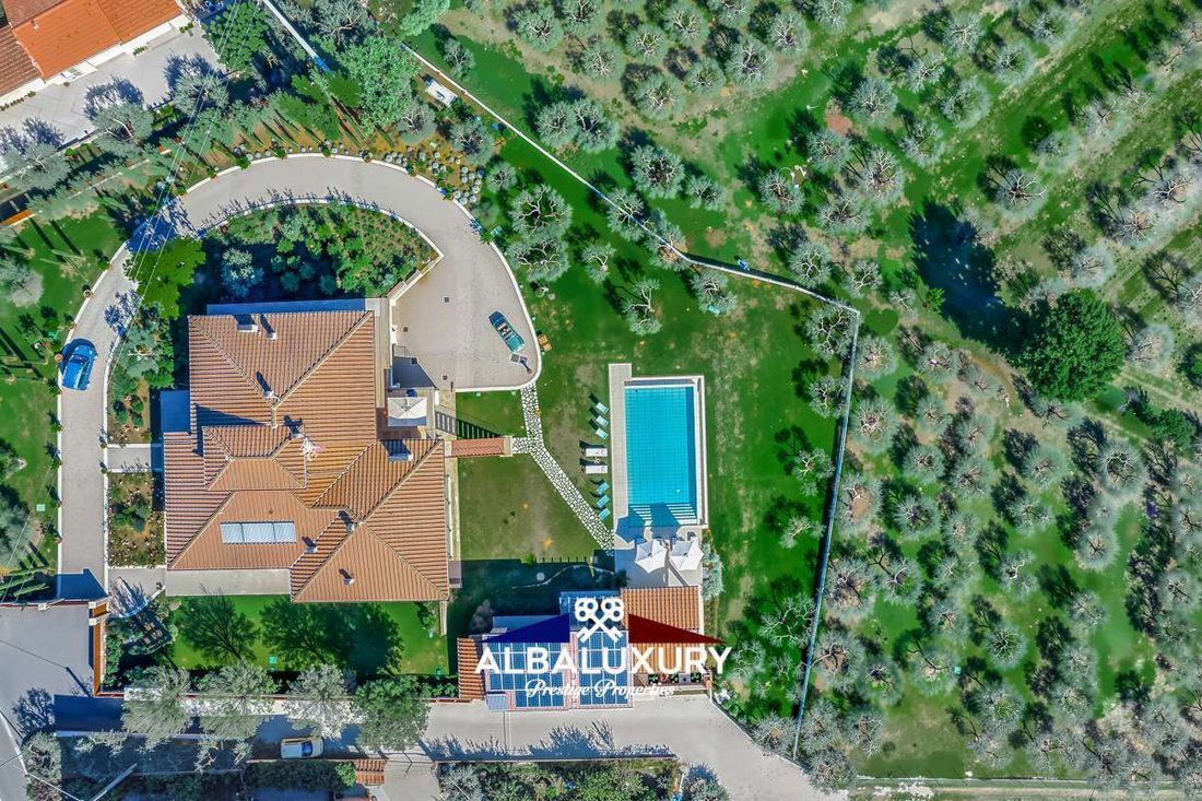 Villa in Foiano della Chiana, Tuscany, Italy 3 - 15347432
