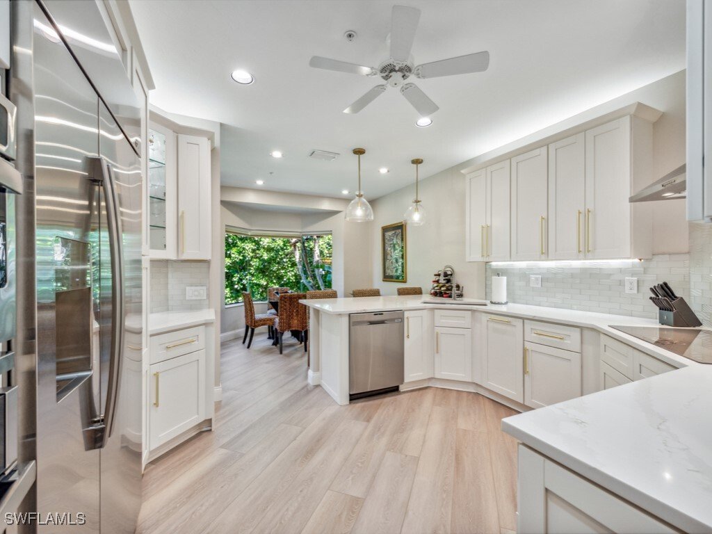 Condo in Naples, Florida, United States 4 - 16236351