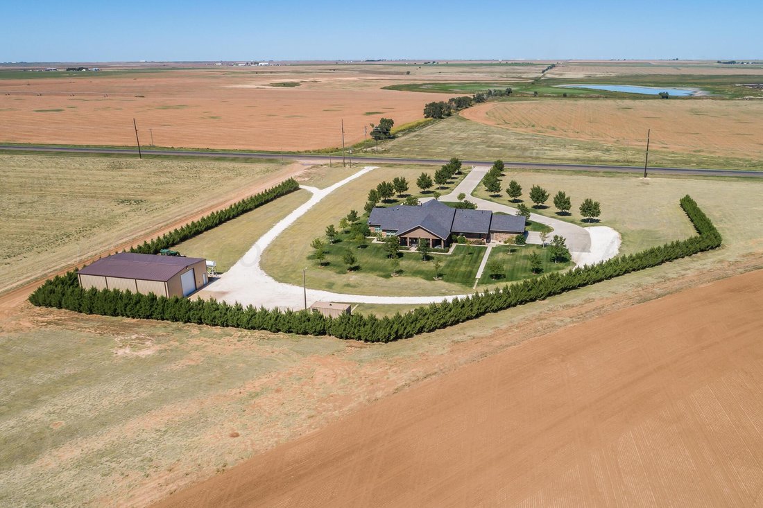 House in Friona, Texas, United States 3 - 16505361