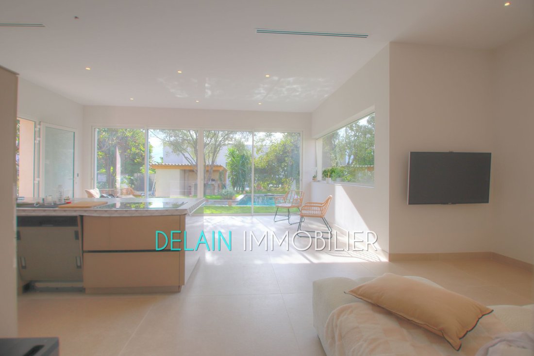 Villa in Le Cros de Cagnes, Cagnes-sur-Mer, France 3 - 16536794