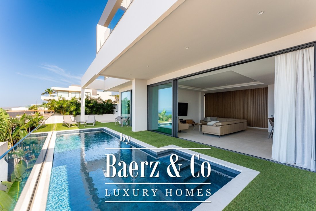 Villa in Costa Adeje, Adeje, Canary Islands 1 - 16533281