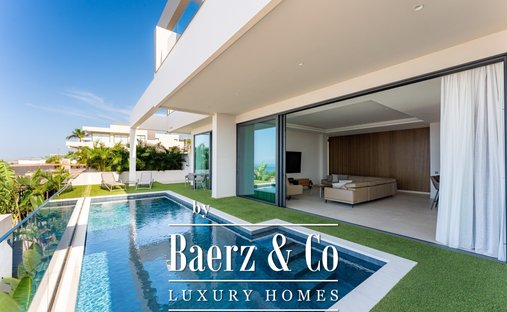 Villa in Costa Adeje, Adeje, Canary Islands 1