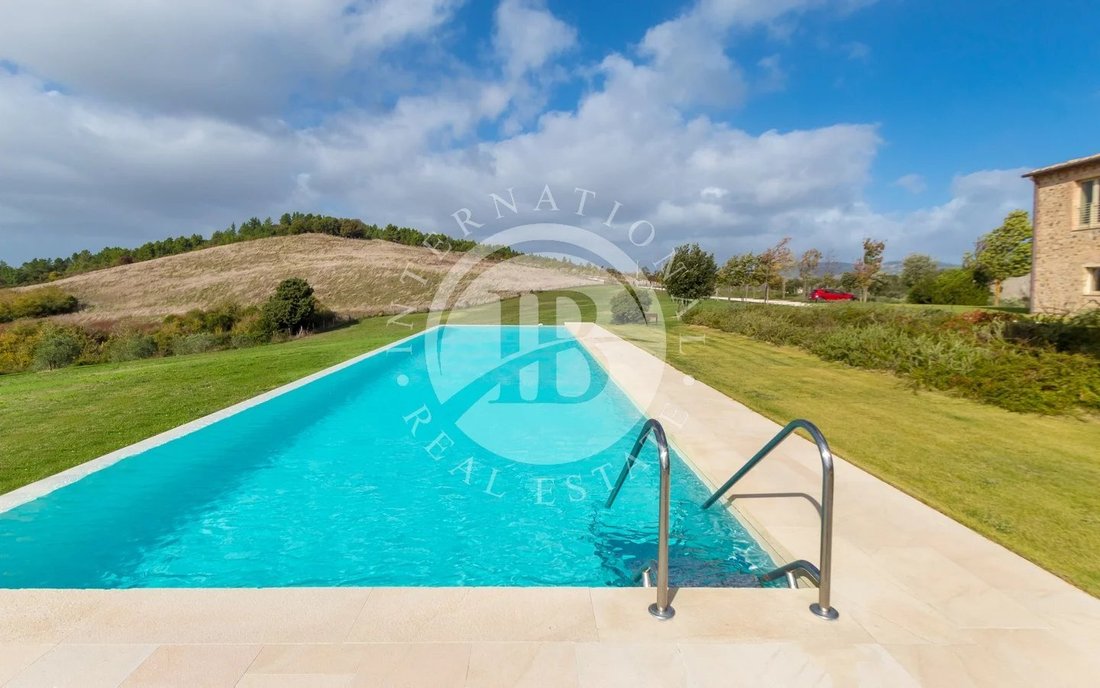 Villa in Volterra, Tuscany, Italy 4 - 16534648