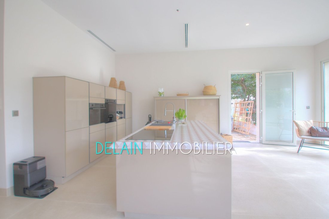 Villa in Le Cros de Cagnes, Cagnes-sur-Mer, France 4 - 16536794