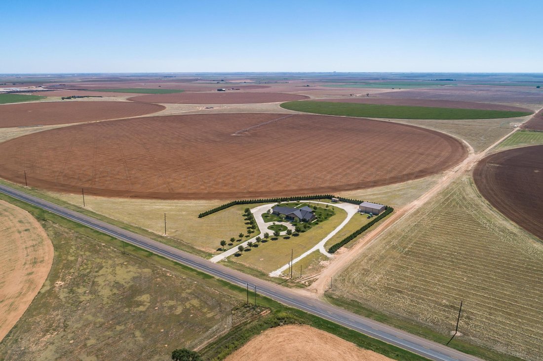 House in Friona, Texas, United States 2 - 16505361