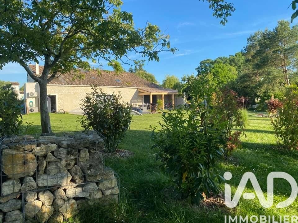 House in Le Gua, Nouvelle-Aquitaine, France 1 - 16534271