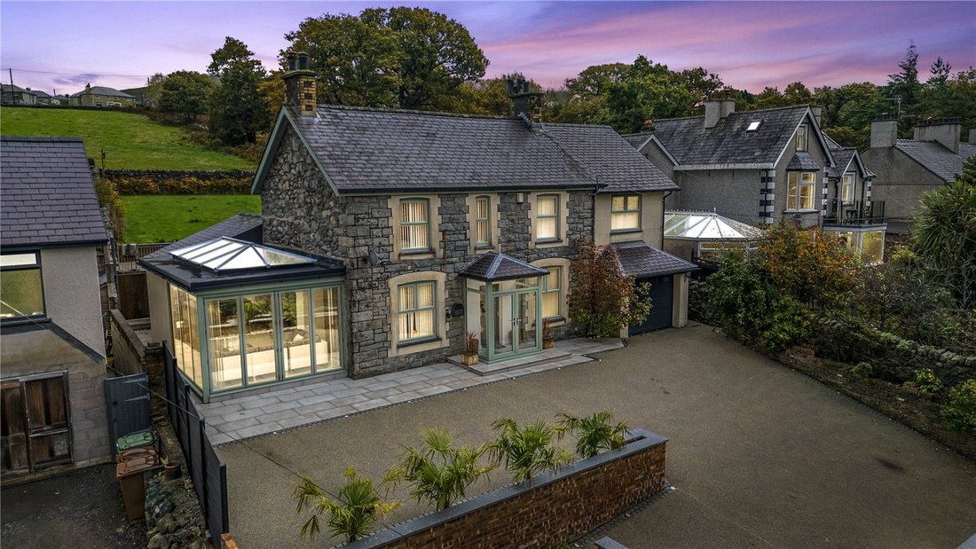 House in Bethesda, Wales 1 - 16501669