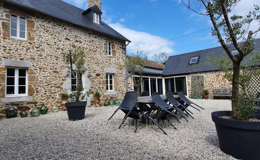 Villa in Gouville-sur-Mer, Normandy, France 1