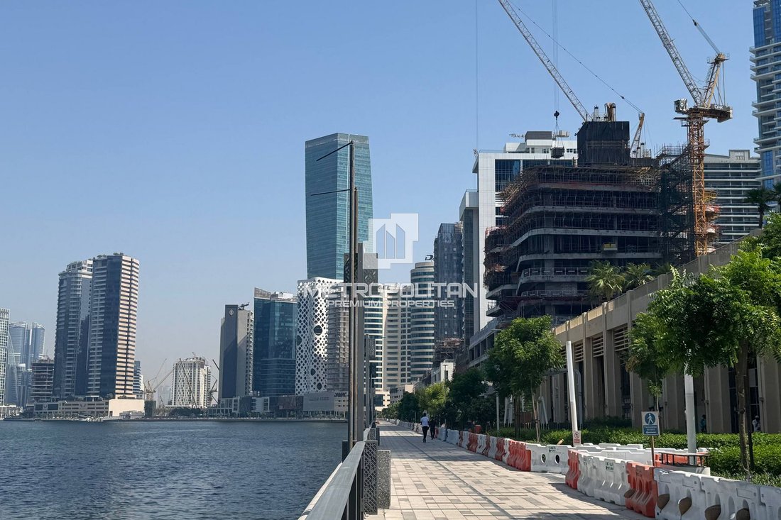 Apartment in Business Bay, Dubai, United Arab Emirates 1 - 15042180