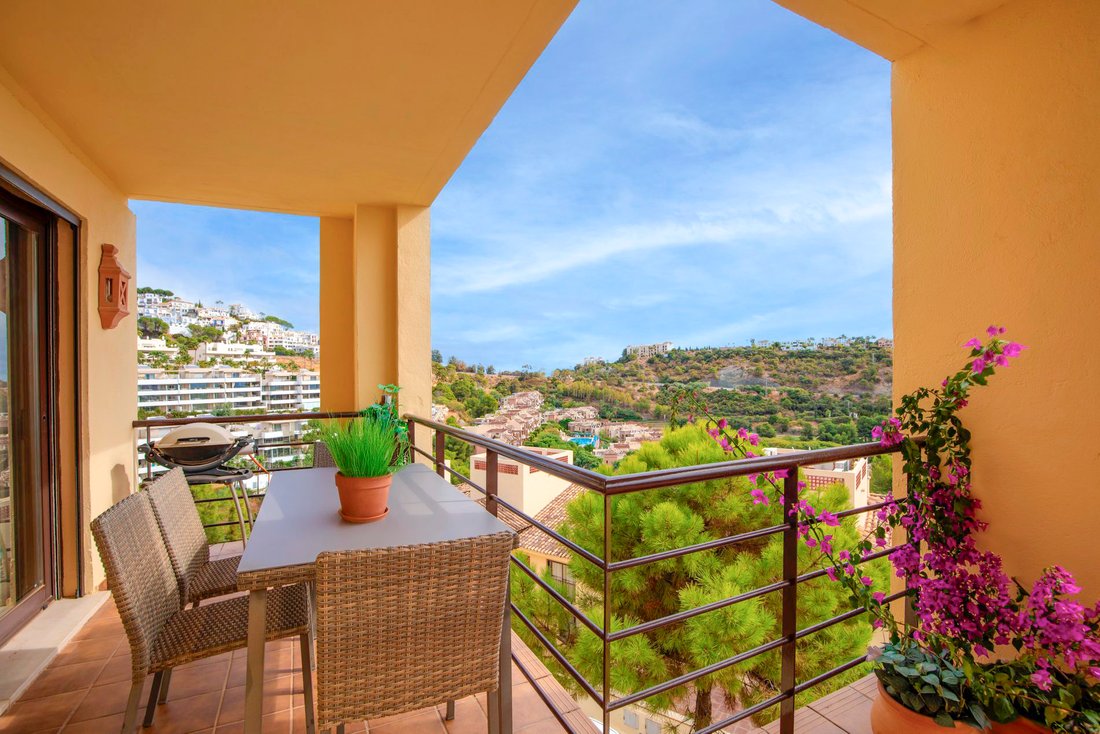 Apartment in Benahavis, Andalusia, Spain 4 - 16538591