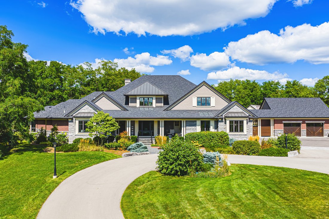 House in Burlington, Ontario, Canada 2 - 16538562