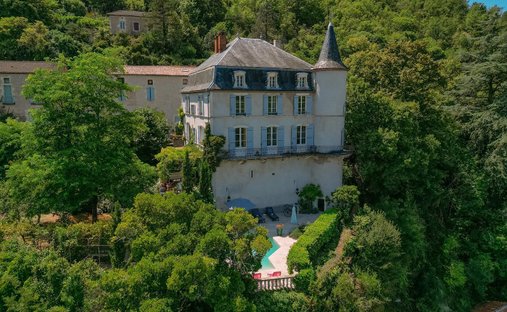 Castle for Sale in Luzech, Occitanie, France