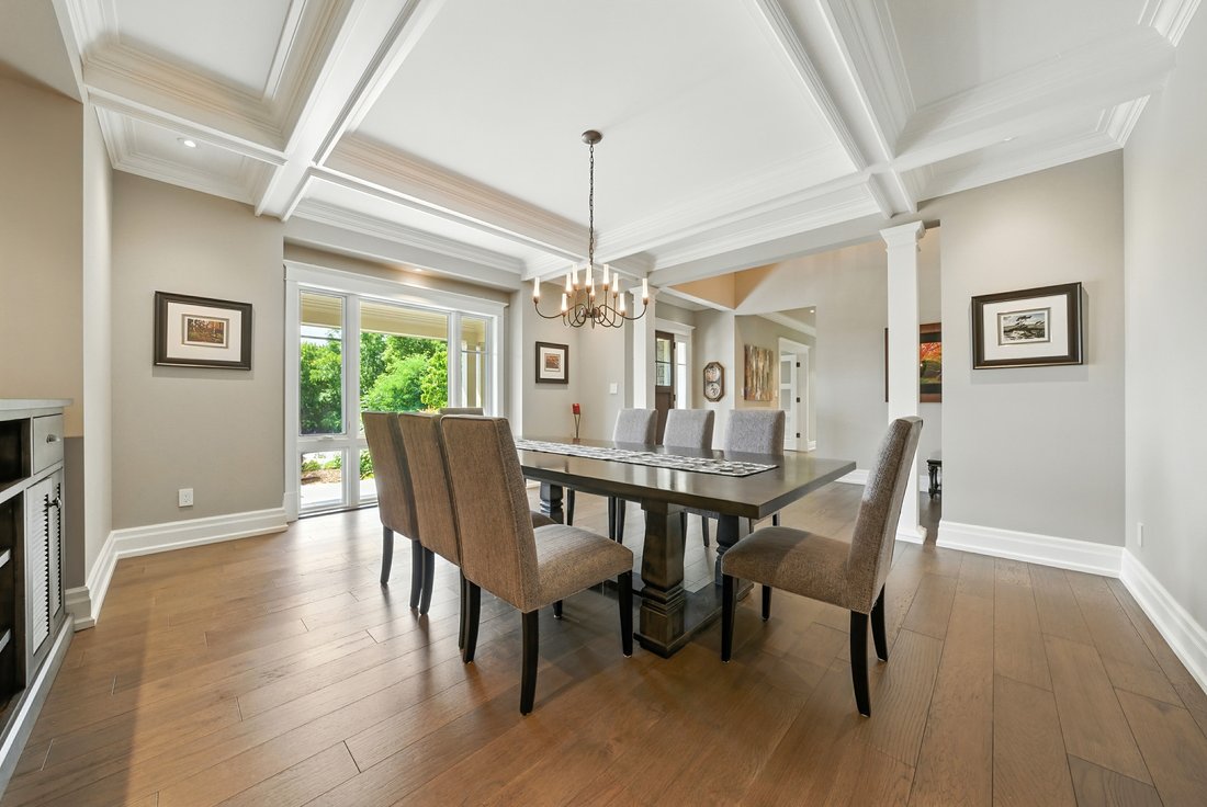 House in Burlington, Ontario, Canada 3 - 16538562