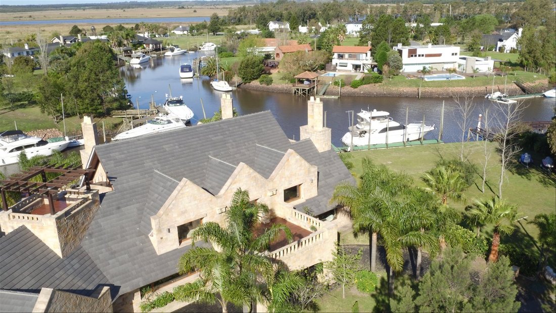 House in Santa Lucia, Canelones Department, Uruguay 4 - 16540382