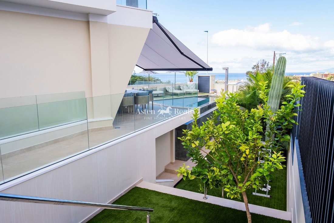 Villa in Costa Adeje, Adeje, Canary Islands 2 - 16539063