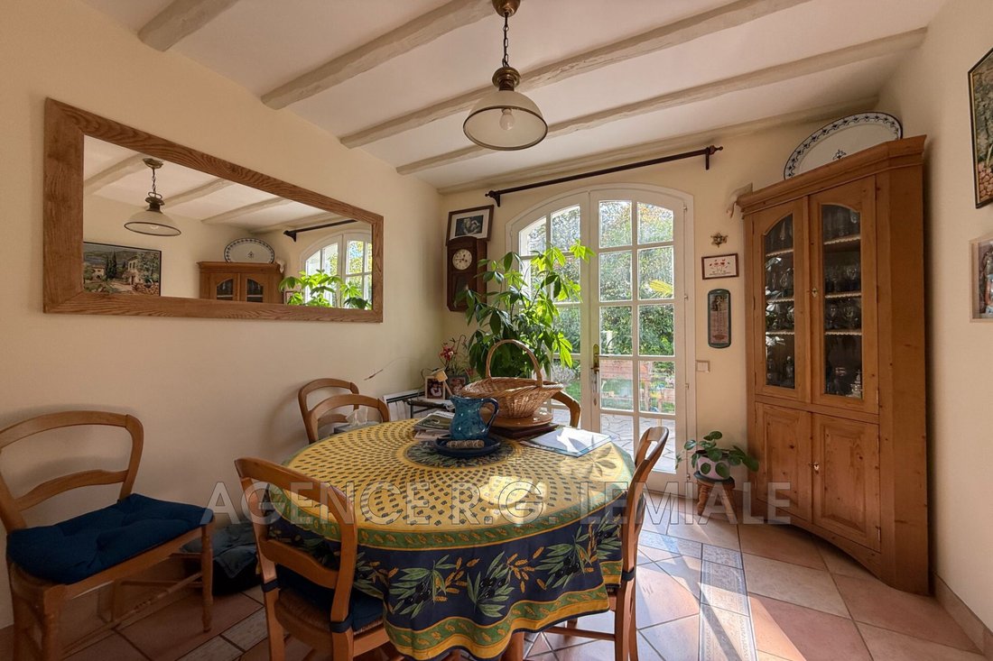 Villa in Charlemagne, Maisons-Laffitte, France 4 - 15981049